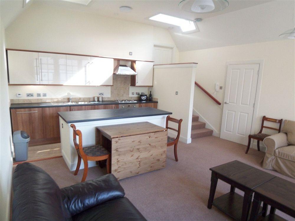 Ashtree House Hotel, Glasgow Airport & 4* Paisley